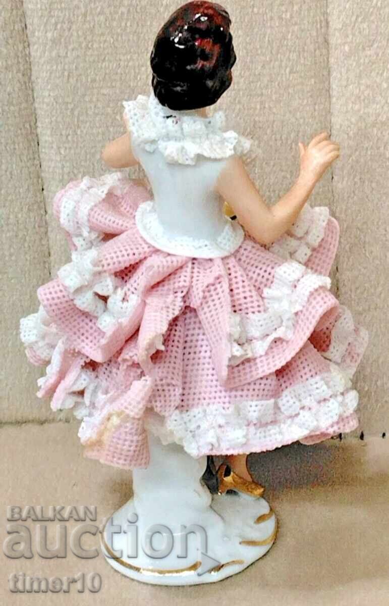 Vintage German porcelain lace figurine Dresden woman - 5
