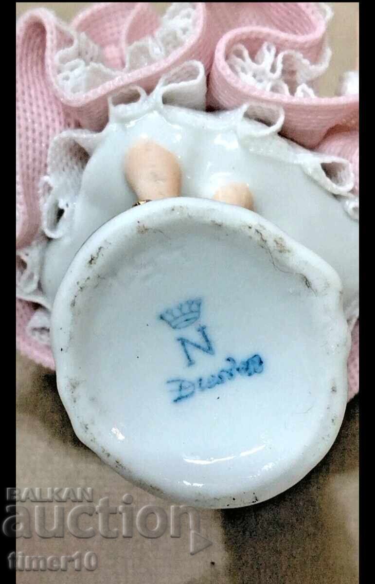 Vintage German porcelain lace figurine Dresden woman - 6