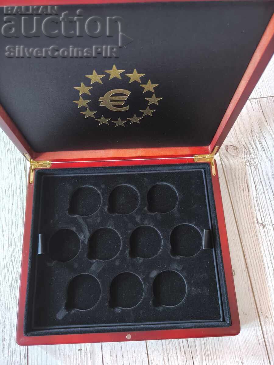Licitație Cutie de lux pentru 15 monede