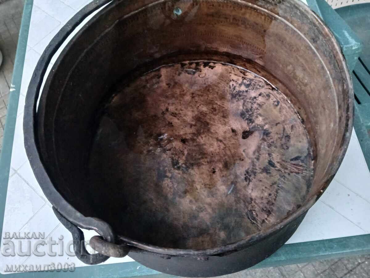 Delivery of LARGE OLD COPPER BUCKET, PAIL, CAULDRON, COPPER VESSEL