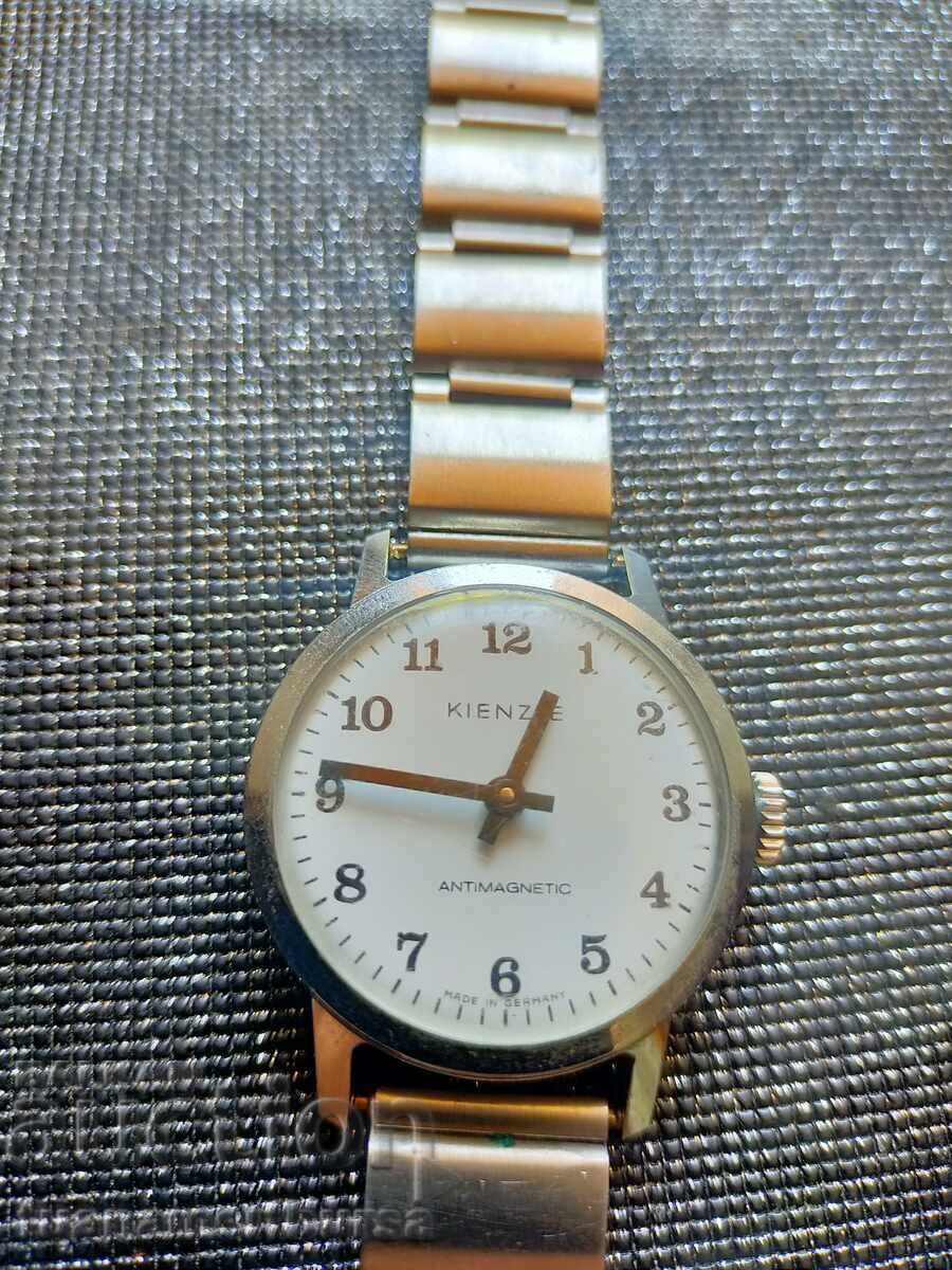 Ceas de mână mecanic Kienzle cu preț € 40.00 | 78.23 BGN