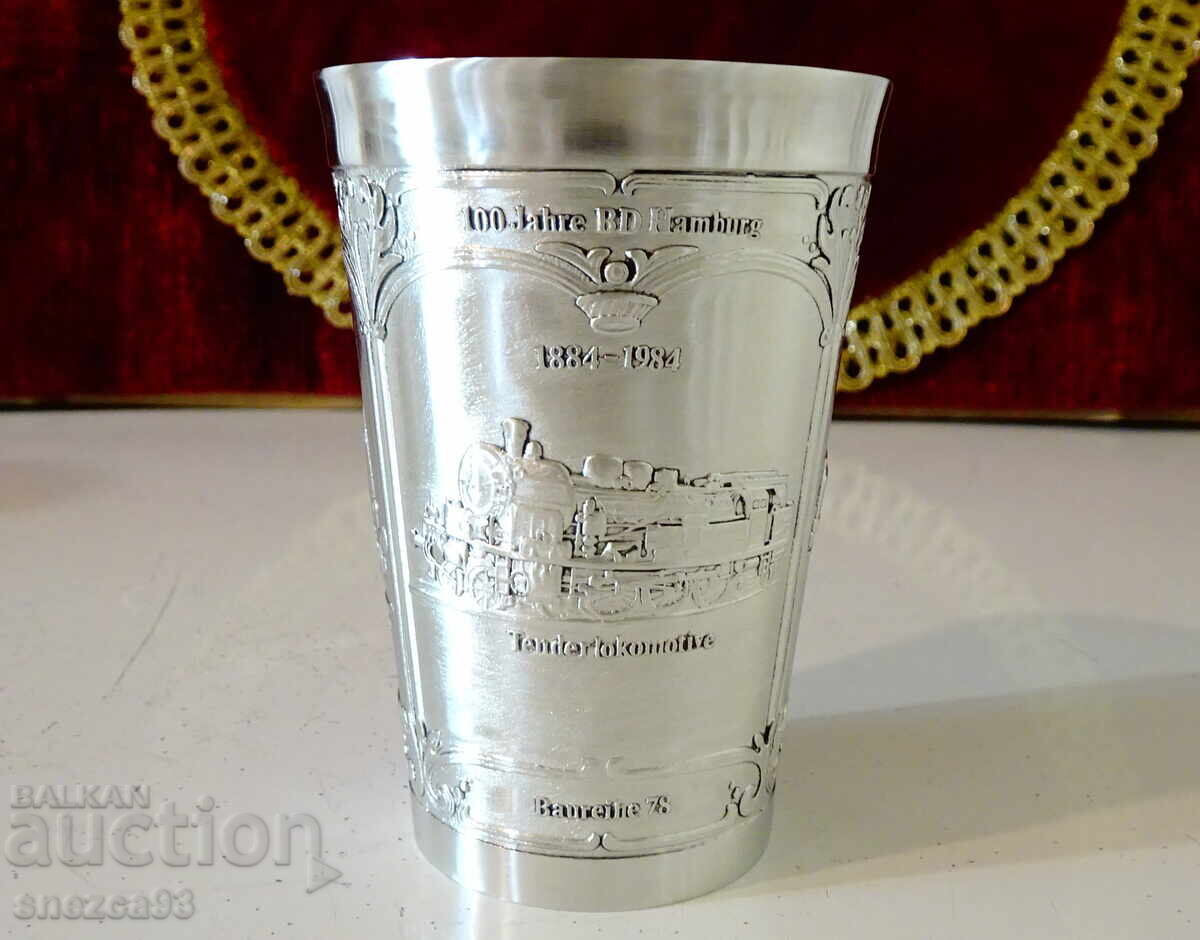 Pahar de vin din cositor Locomotivă, Tren 1884-1984