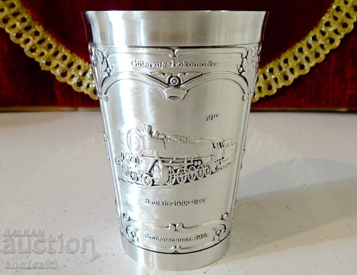 Pahar de vin din cositor Locomotivă, Tren 1925-1944