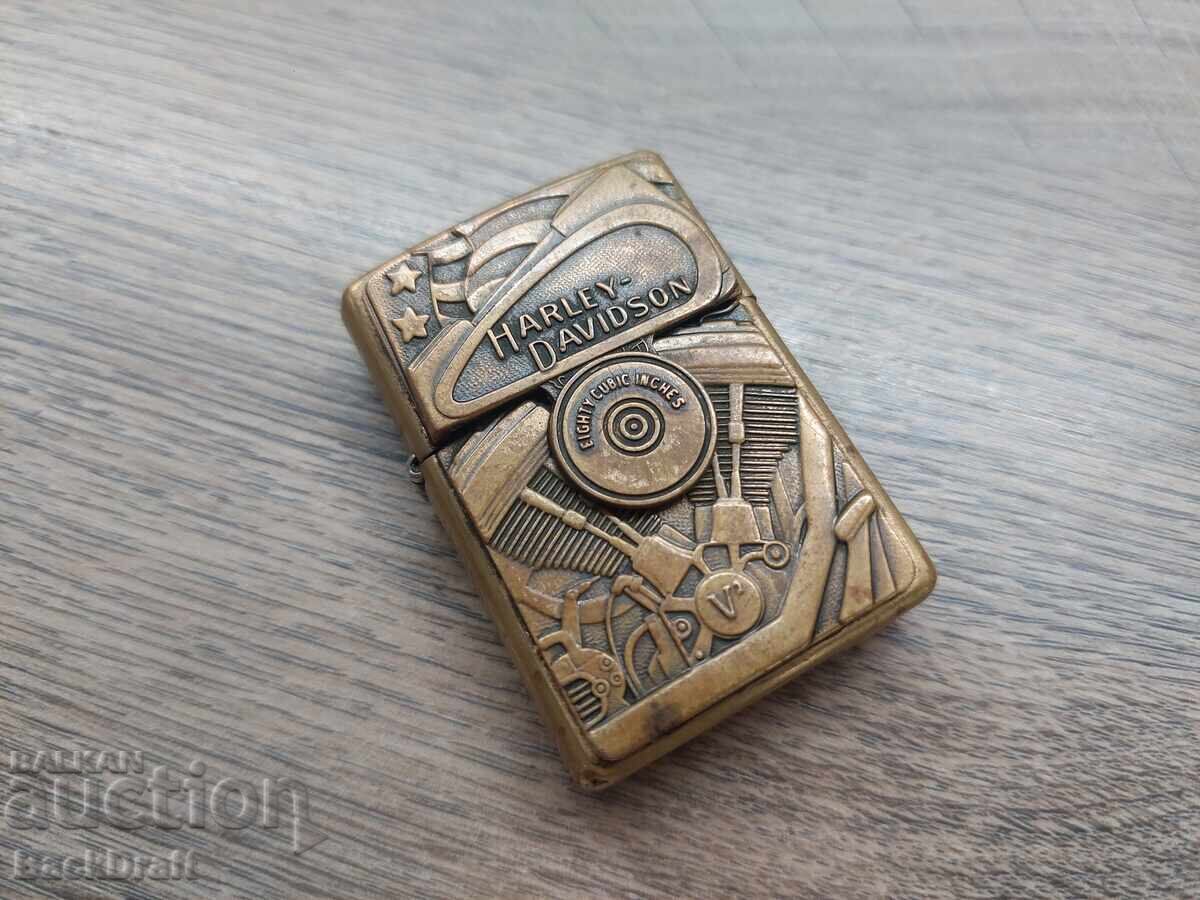 Brichetă originală pe benzină Brass Zippo Harley Davidson cu preț € 49.90 | 97.60 BGN