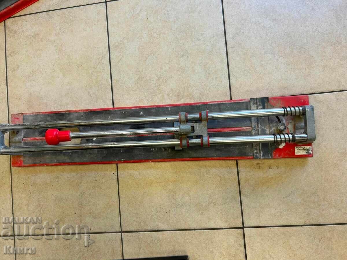 Mașină de tăiat plăci ceramice Raider RD-TC 13