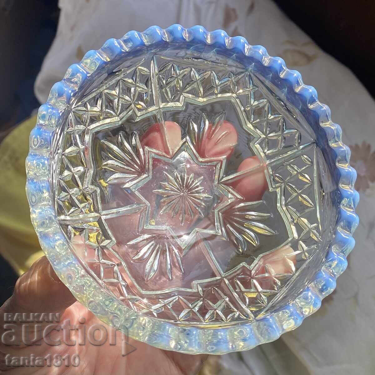 Bol mic din cristal de plumb transparent cu margine opalescentă albastră
