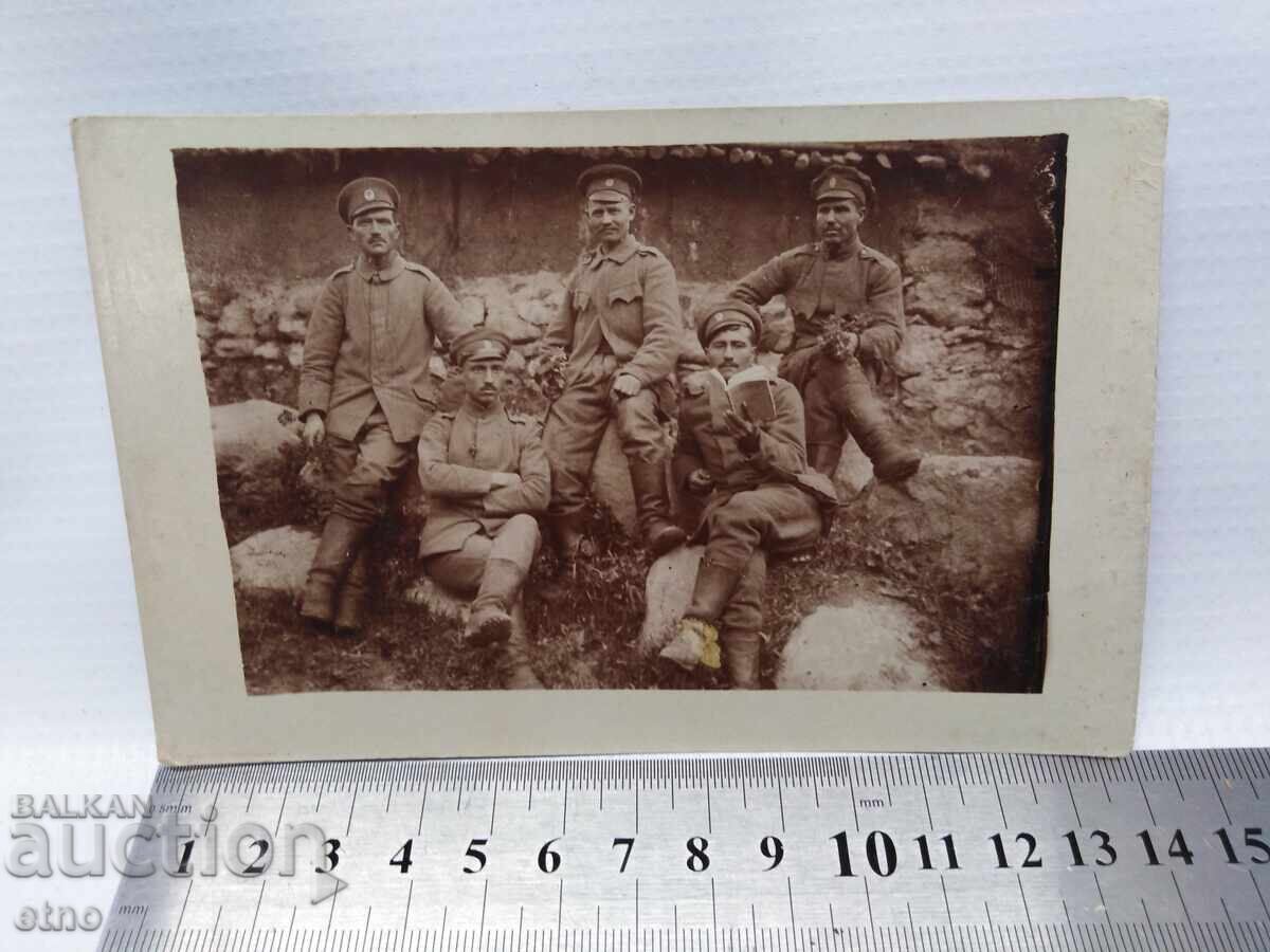 FOTOGRAFIE REGALĂ - PRIMUL RĂZBOI MONDIAL, SOLDAT, UNIFORMĂ cu preț € 3.00 | 5.87 BGN