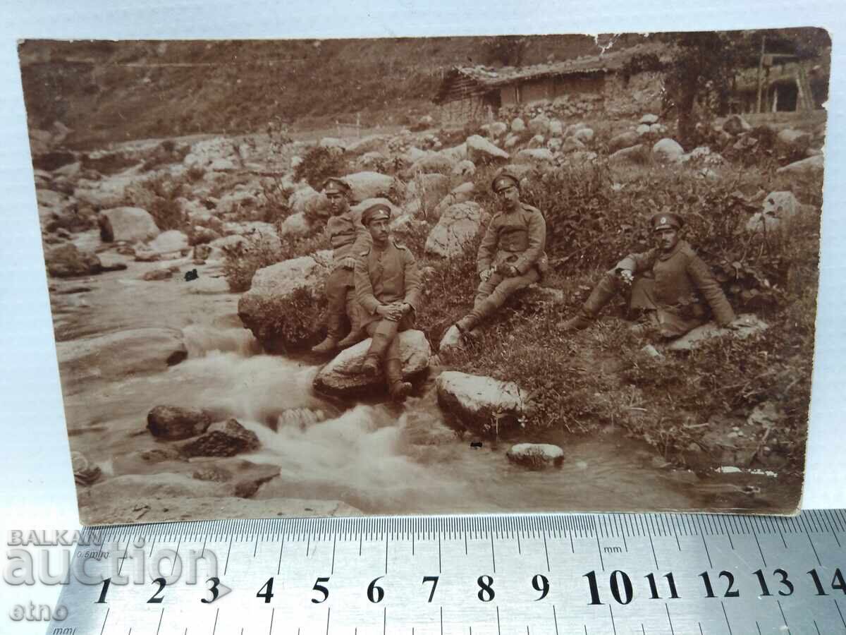 FOTOGRAFIE REGALĂ - PRIMUL RĂZBOI MONDIAL, SOLDAT, UNIFORMĂ cu preț € 3.00 | 5.87 BGN
