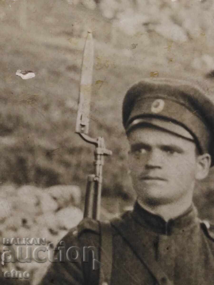 1932 TSARIST PHOTO-Dospat, SOLDIER, RIFLE, border guard, ersatz bayonet with price € 5.00 | 9.78 BGN
