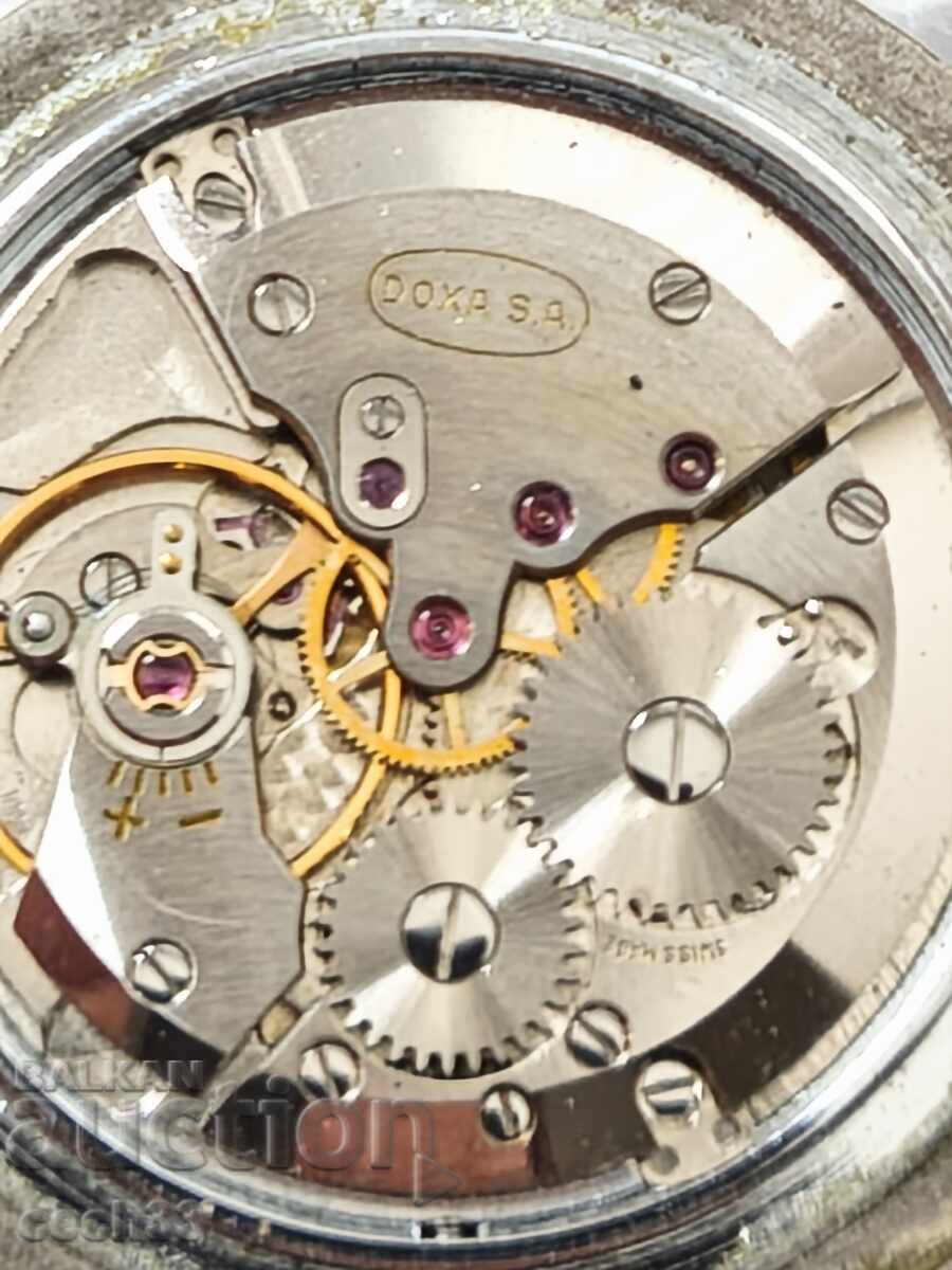 Ceas elvețian vintage Doxa cu etichetă 10344 1, antimagnetic cu preț € 75.00 | 146.69 BGN