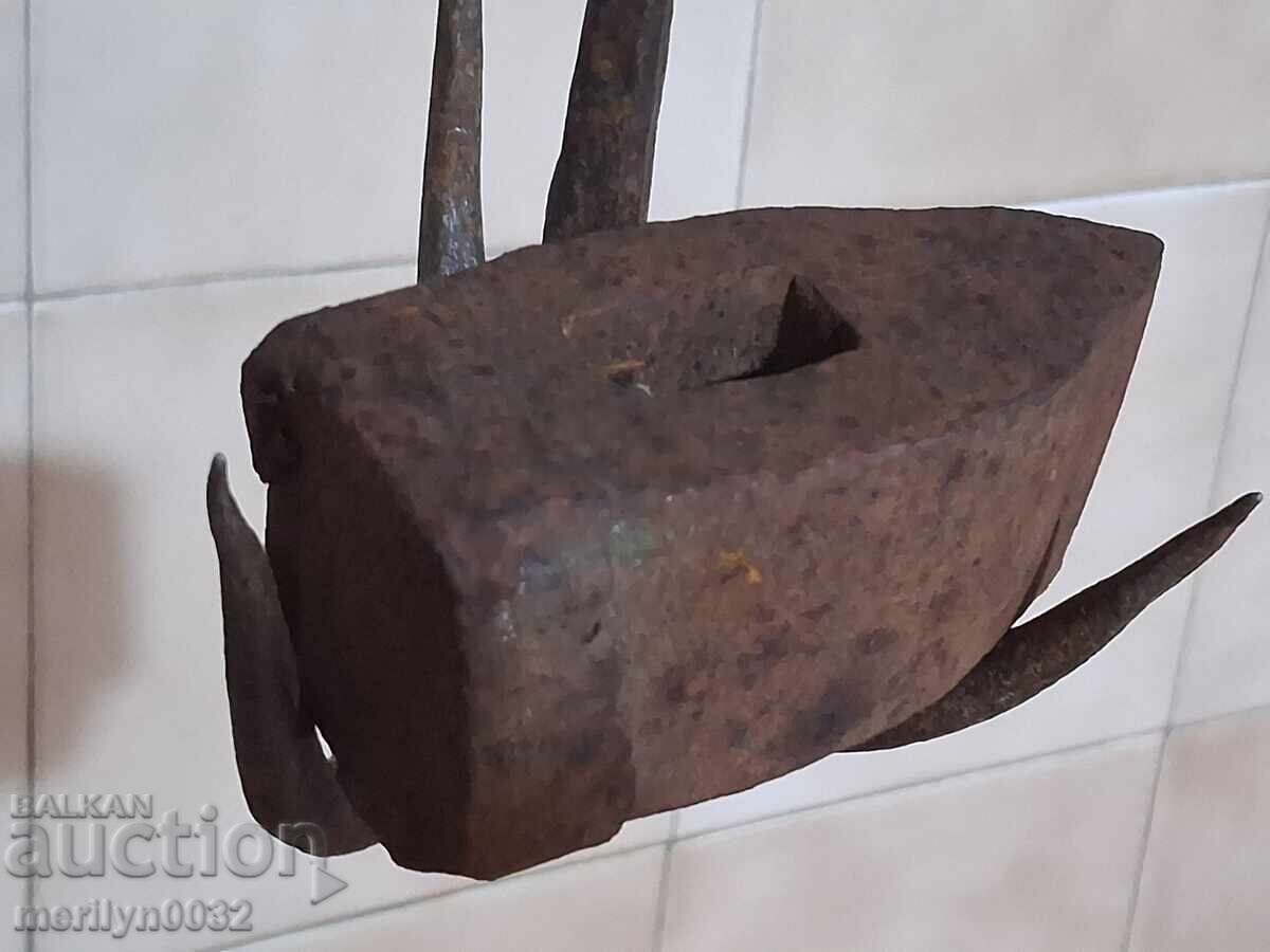 Παλιό σφυρί κτιστών, τσεκούρι, τσεκούρι, φλιτ, τοκμάκ, λοστός με τιμή € 19.99 | 39.10 BGN Παλιό σφυρί κτιστών, τσεκούρι, τσεκούρι, φλιτ, τοκμάκ, λοστός με τιμή € 19.99 | 39.10 BGN