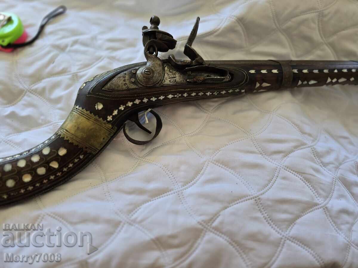 Auction  Old authentic flintlock musket - 1800s!