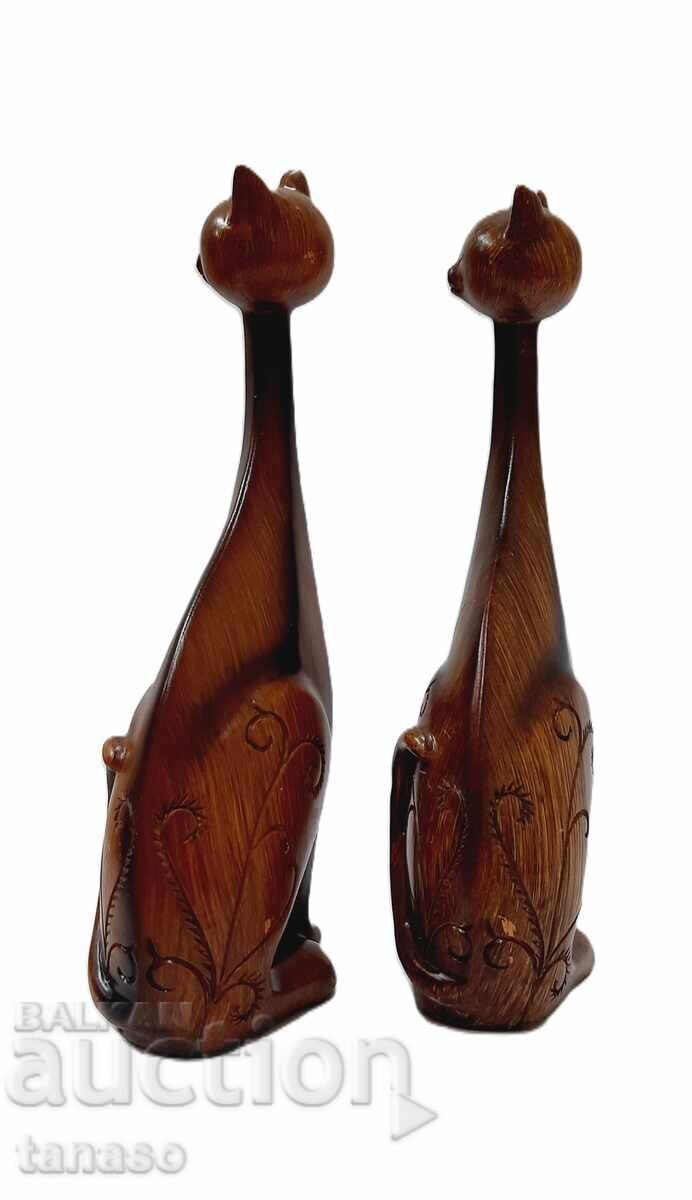 Delivery of Retro cat figurines — set of two — polyresin