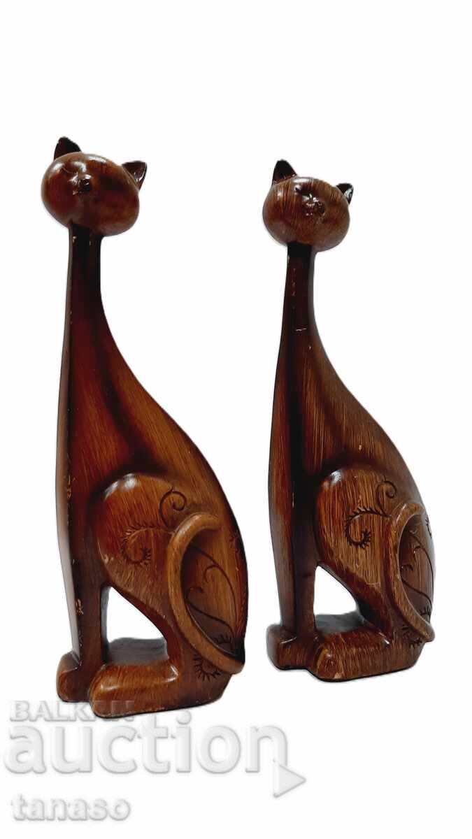 Retro cat figurines — set of two — polyresin