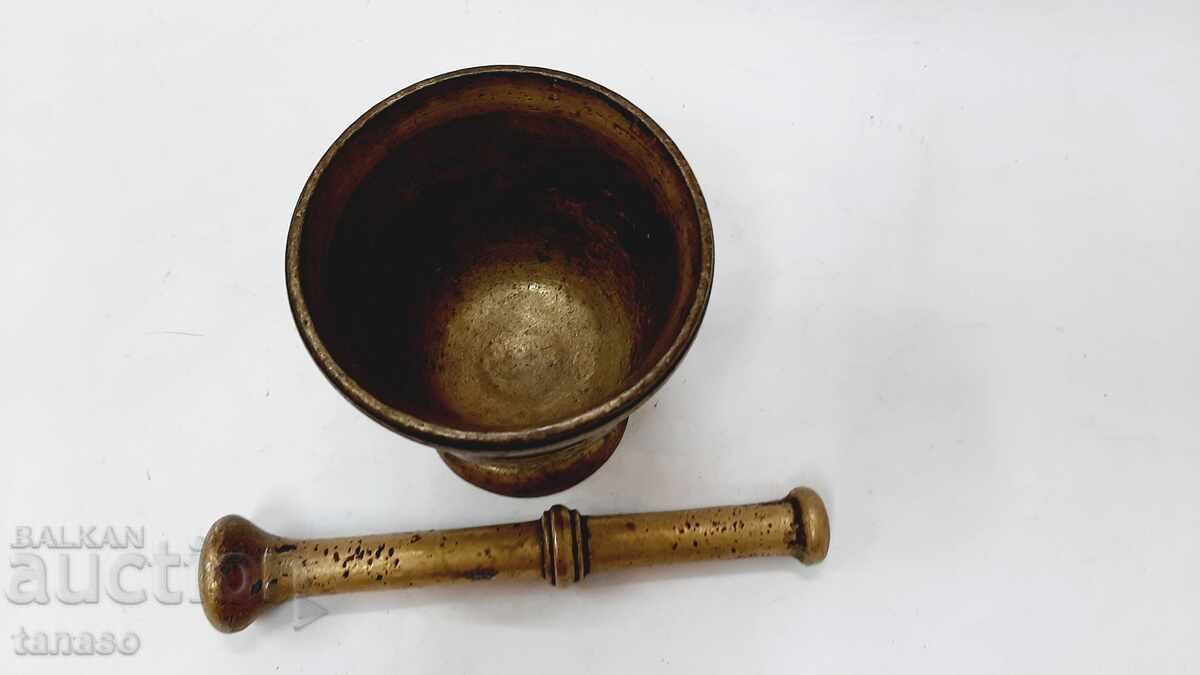 Antique brass mortar and pestle — heavy — 1.77 kg - 6