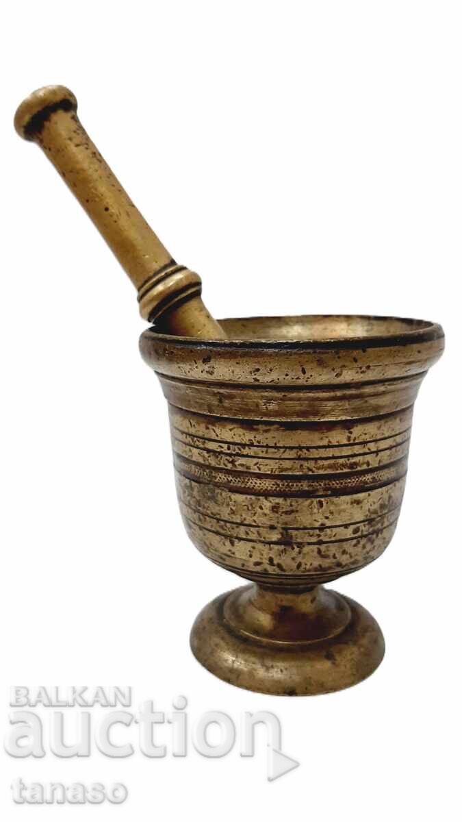 Antique brass mortar and pestle — heavy — 1.77 kg