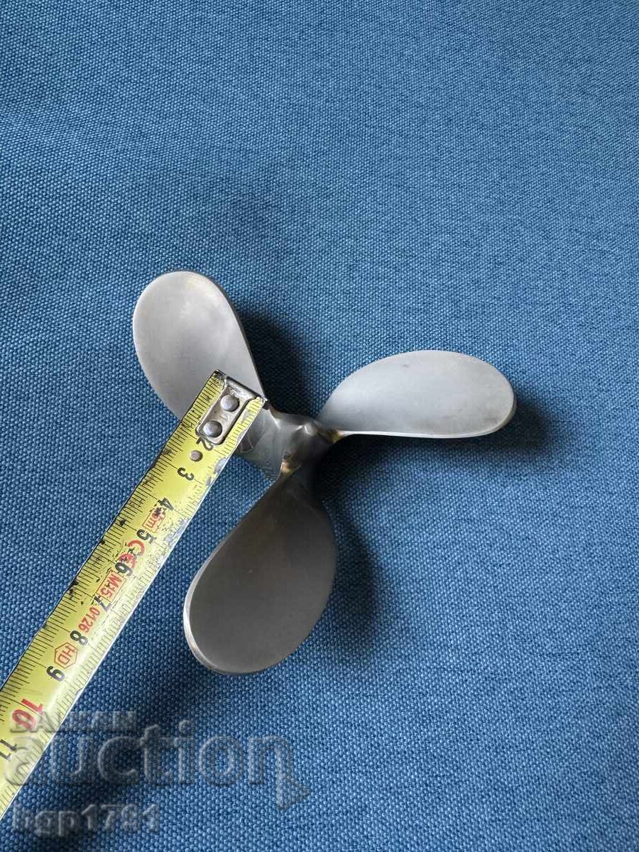 Auction Decorative propeller, polished brass propeller Auction Decorative propeller, polished brass propeller