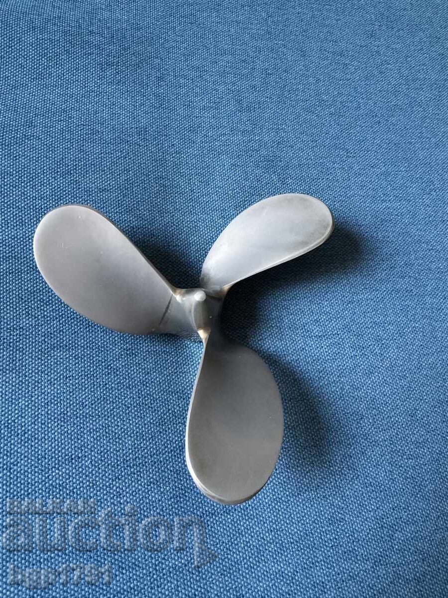 Decorative propeller, polished brass propeller Decorative propeller, polished brass propeller