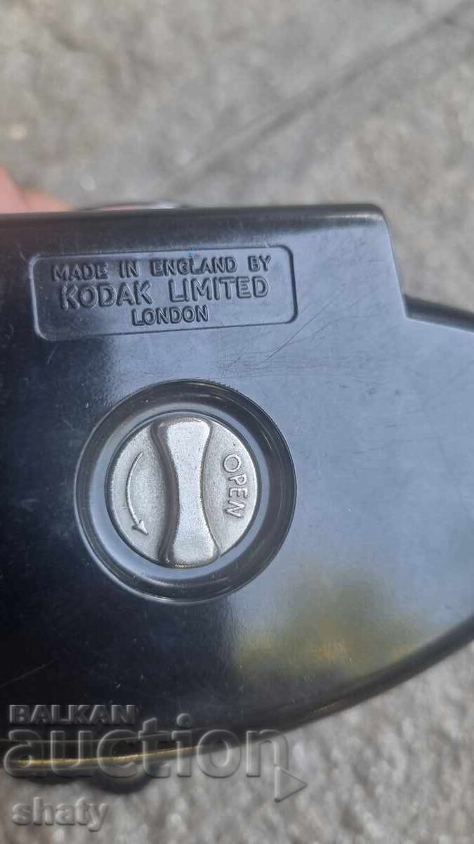 Old bakelite camera - 5