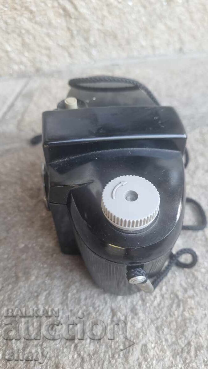 Old bakelite camera - 6