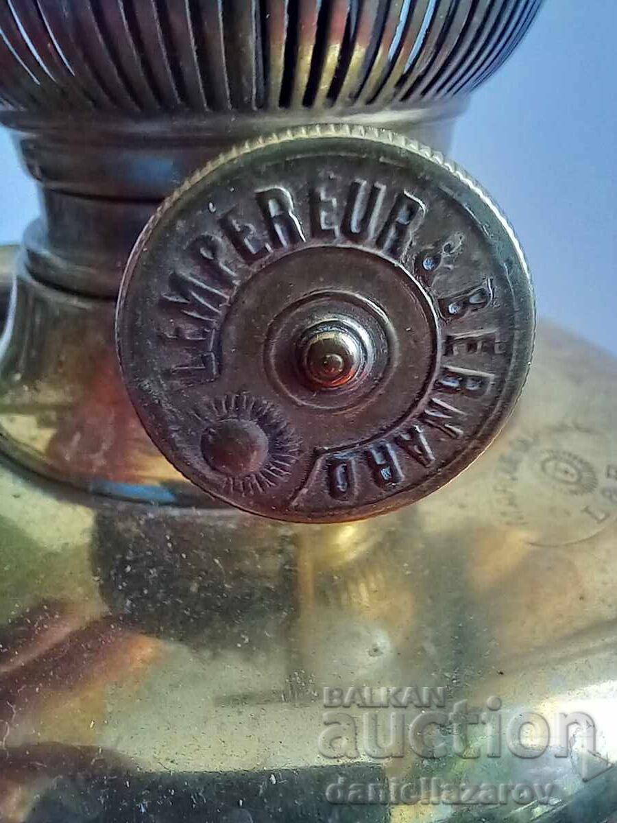 Livrarea Lempereur & Bernard, Lampă mare cu gaz din alamă 2