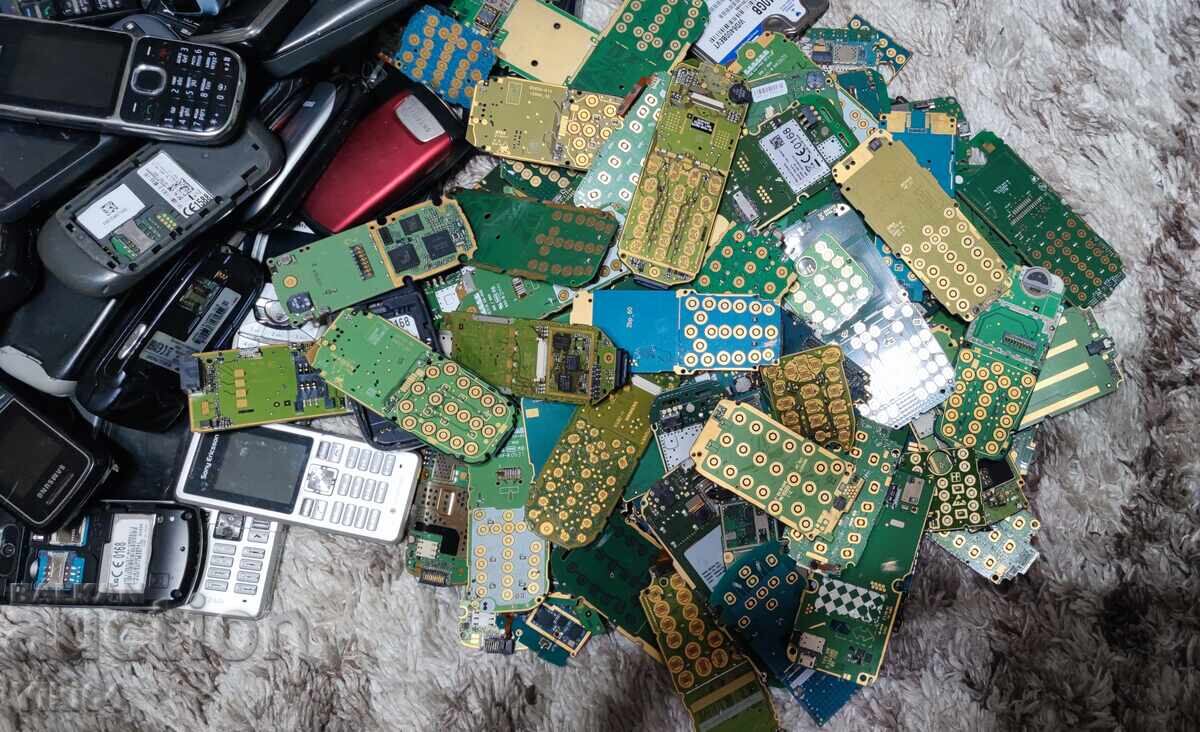 Lot mare deșeuri electronice 90 telefoane 90 plăci de bază și altele BZC - 7