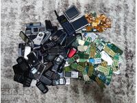 Large Lot of Electronic Scrap 90 Phones 90 Circuit Boards And More. BZO