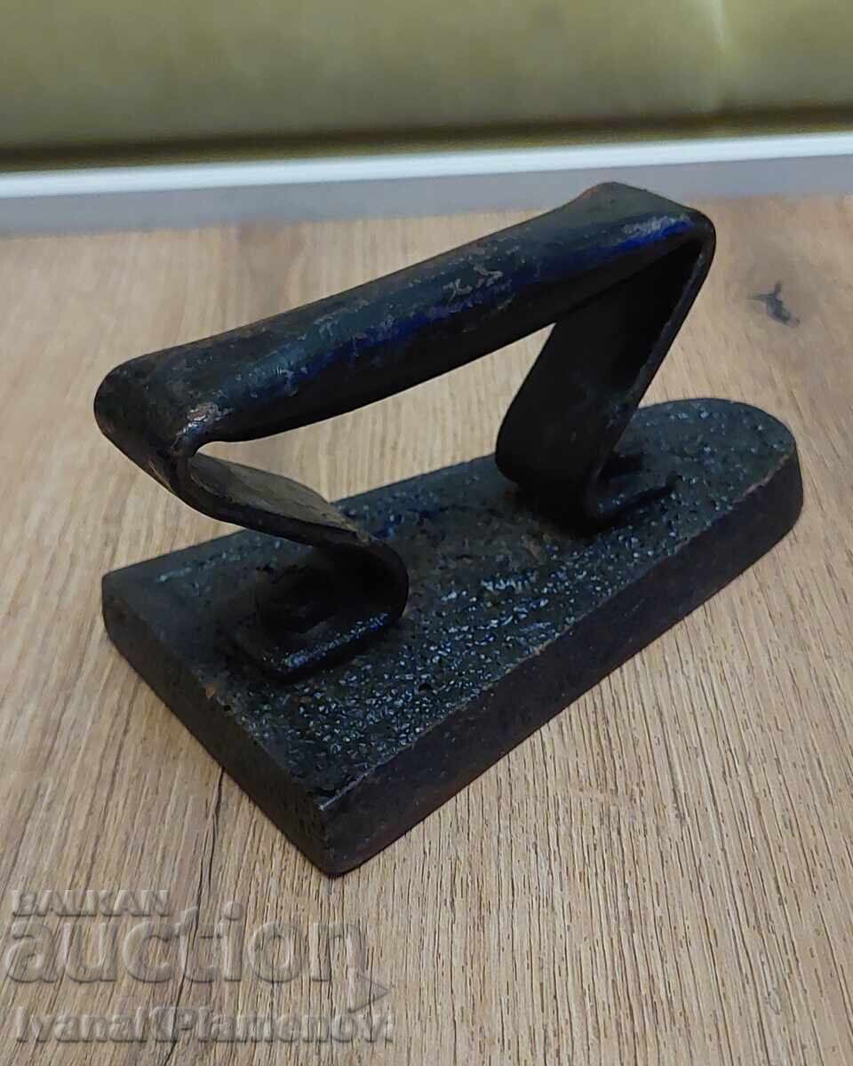 Σίδερο ρούχων vintage για συλλέκτες με τιμή € 16.00 | 31.29 BGN