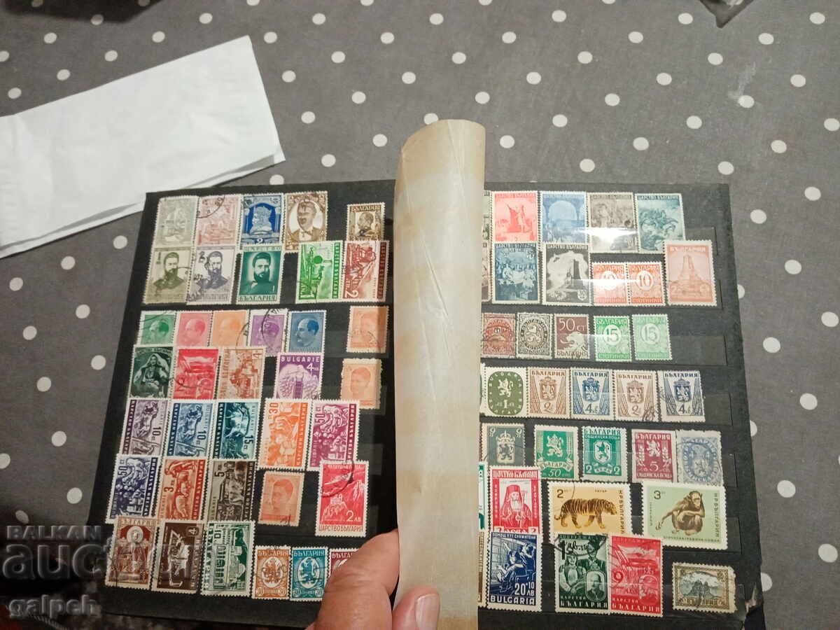 КЛАСЬОР С ПОЩЕНСКА МАРКИ -ЦАРСТВО /НР БЪЛГАРИЯ - 300+ БР. с цена € 25.00 | 48.90 лв.