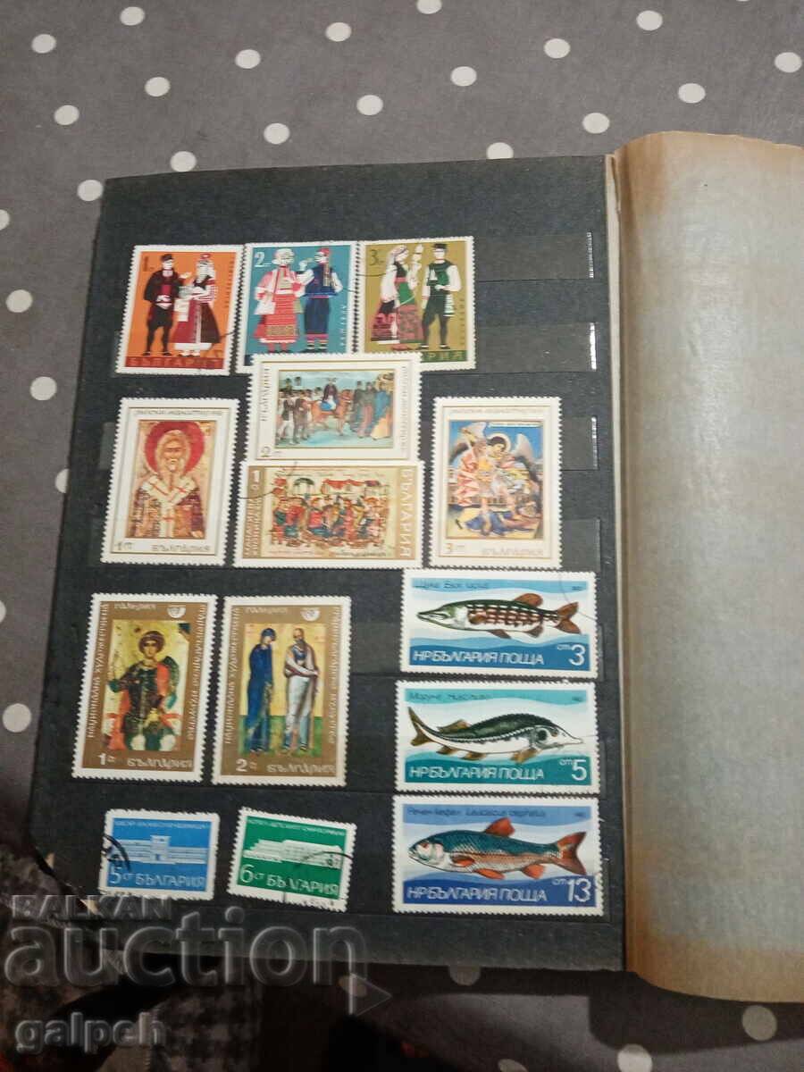 КЛАСЬОР С ПОЩЕНСКА МАРКИ -ЦАРСТВО /НР БЪЛГАРИЯ - 300+ БР. - 6