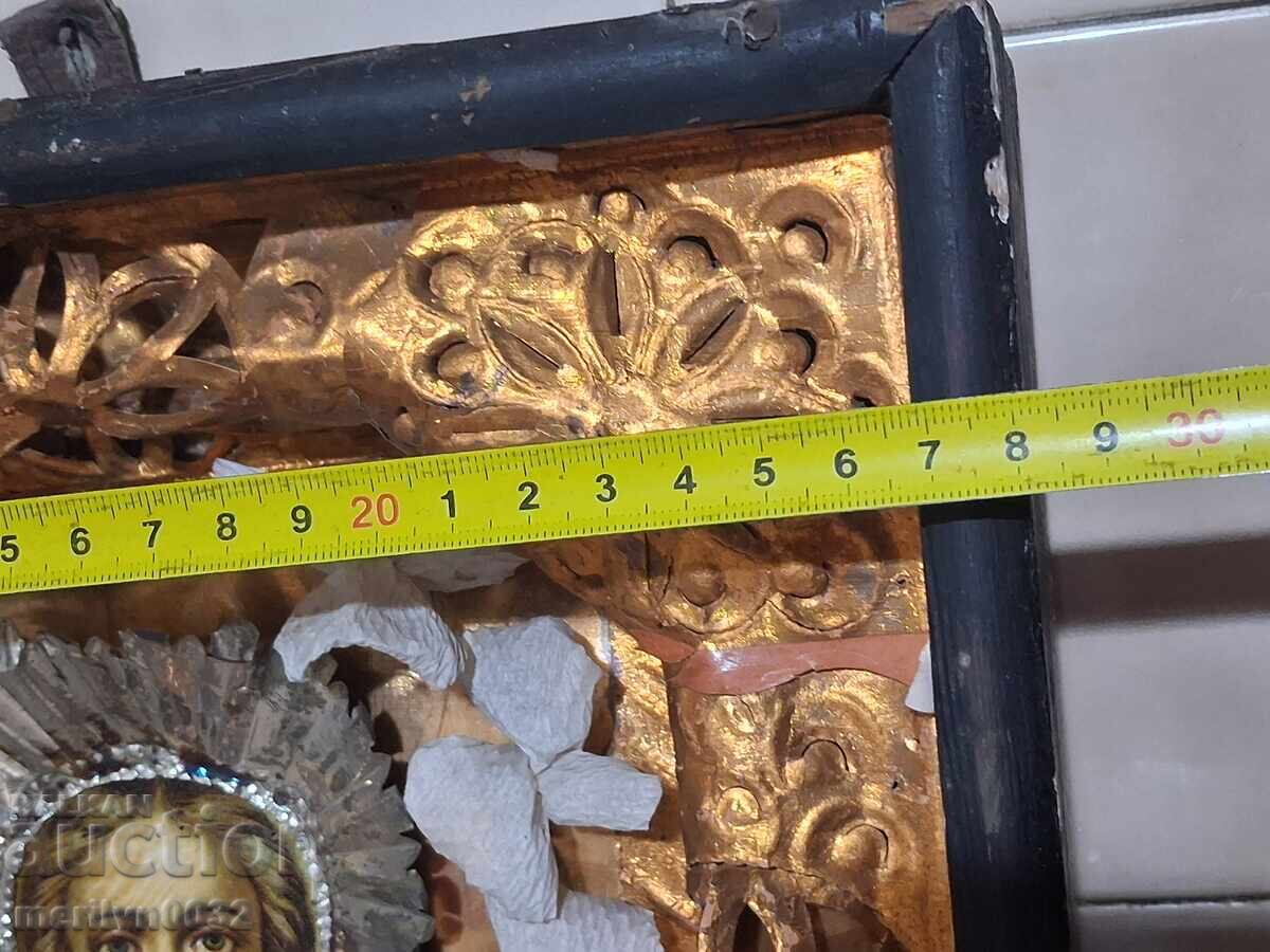 Παράδοση Οικιακή εικόνα Χριστού Παντοκράτορα, σταυρός, καντήλι