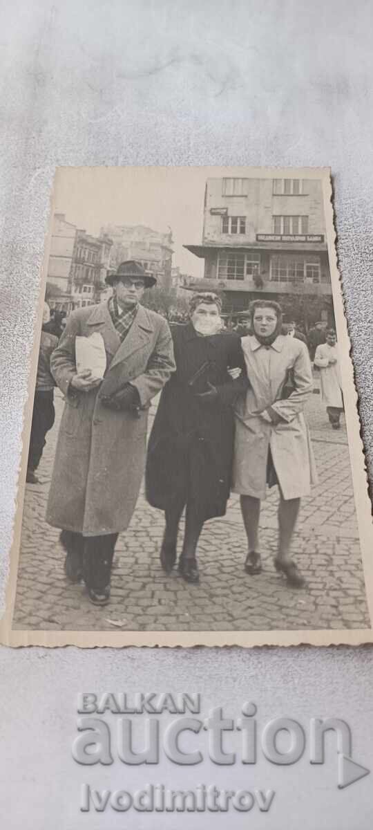 Photo Sofia Man and two women on a walk 1946