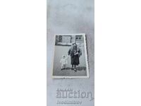 Fotografie Sofia O femeie și o fetiță la plimbare