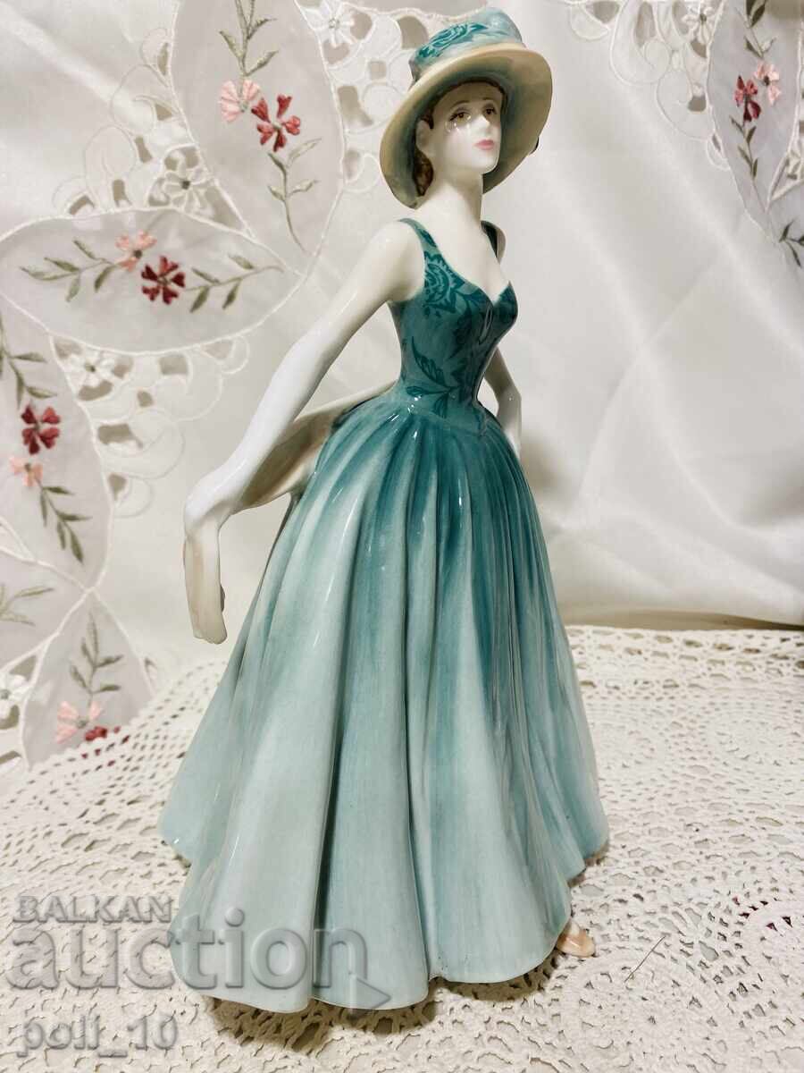 Auction  porcelain figurine