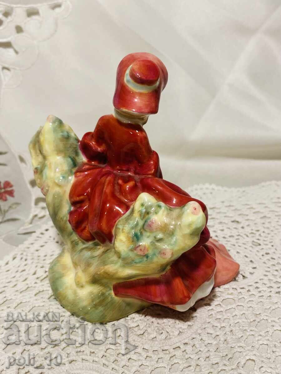 Auction  porcelain figurine