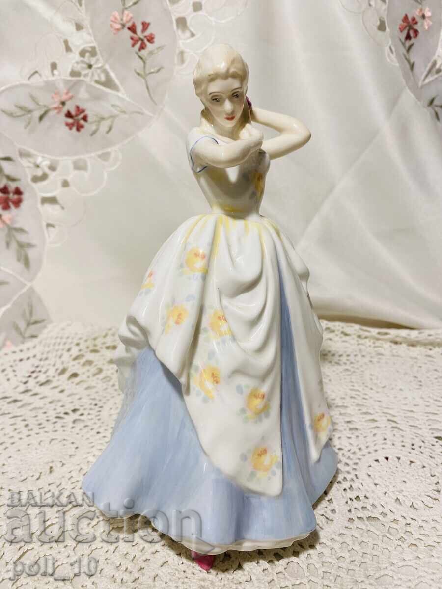 porcelain figurine with price € 50.00 | 97.79 BGN