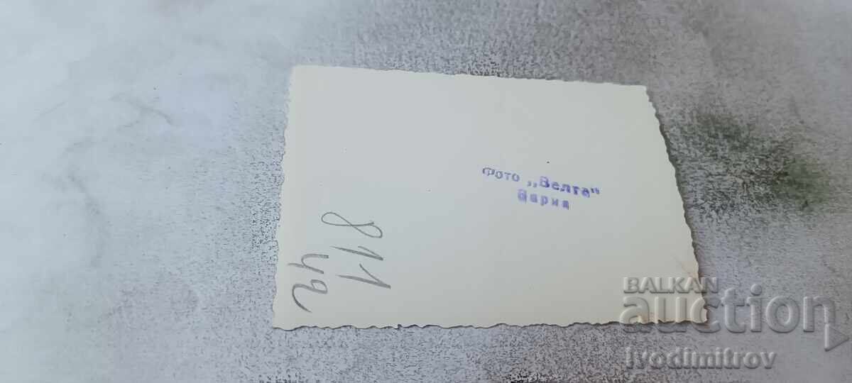 Fotografie Varna Două femei la plimbare cu preț € 1.29 | 2.52 BGN