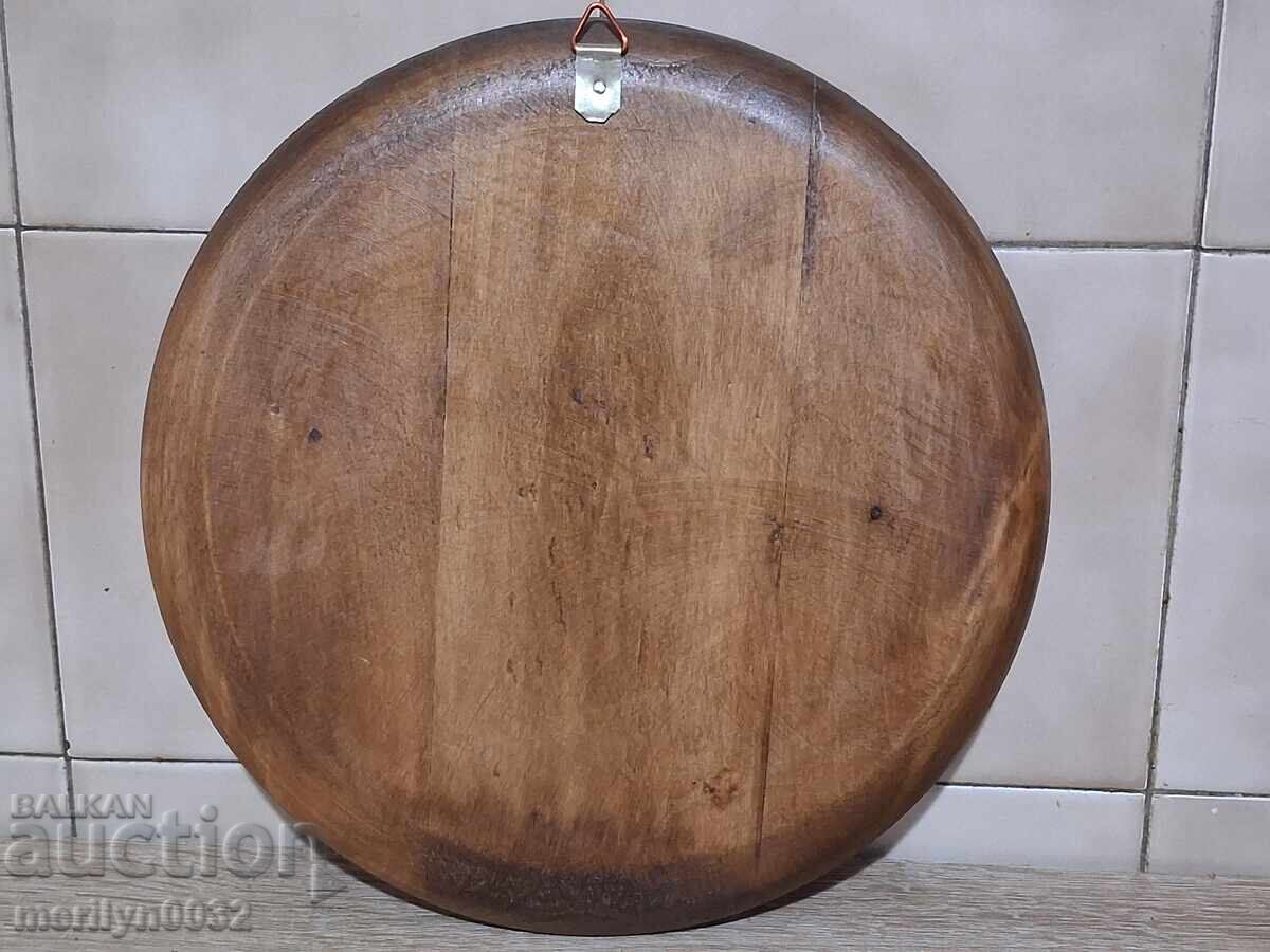 Δημοπρασία Ξύλινο μπολ από καρυδιά, ξυλόγλυπτο, από το πανηγύρι Πετροπάβλοβσκι (Petropavlovski Sabor)