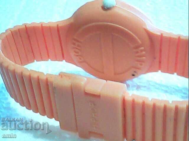 Delivery of Swiss watches HIP HOP working no battery
