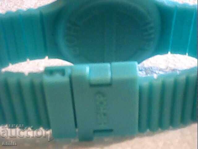 Delivery of Swiss watches HIP HOP working no battery