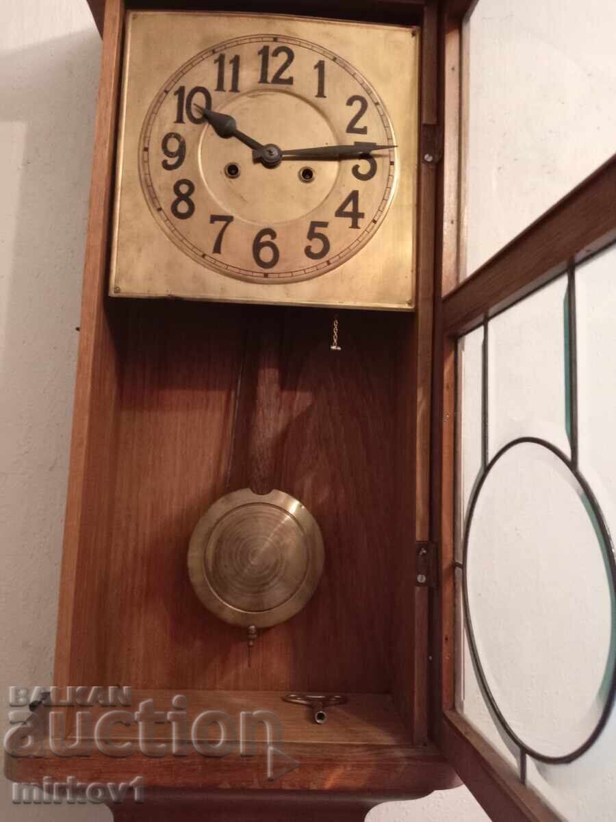 Delivery of German wall clock Hamburg Amerikain