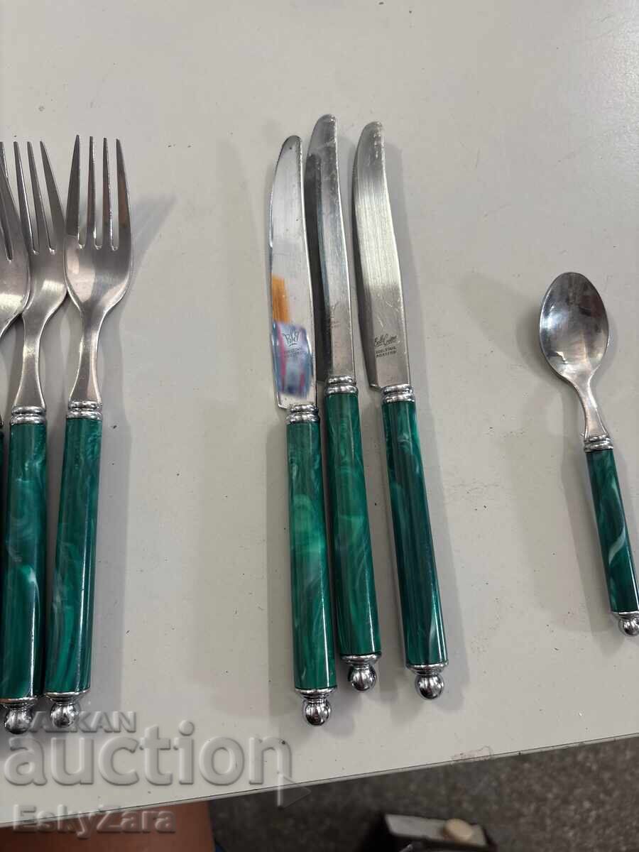 Ретро прибори за хранене със зелени мраморни дръжки с цена 60.00 €