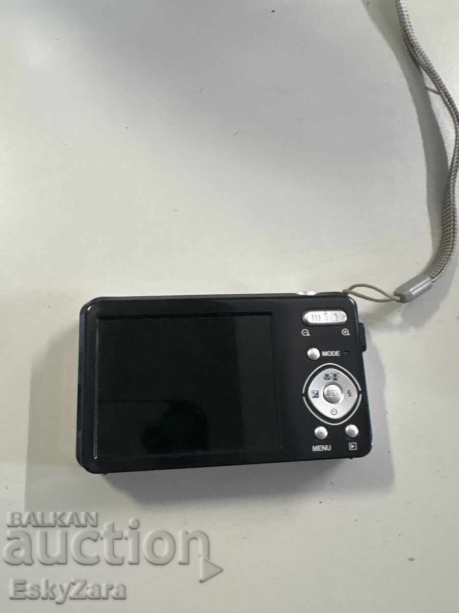 Compact camera Traveler XS 400 (12 MP) with price € 20.00 | 39.12 BGN Compact camera Traveler XS 400 (12 MP) with price € 20.00 | 39.12 BGN