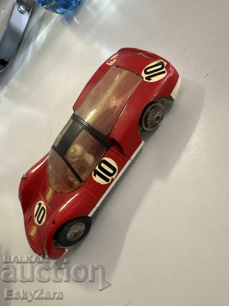 Аукцион Ретро количка за автописта Porsche Carrera 10