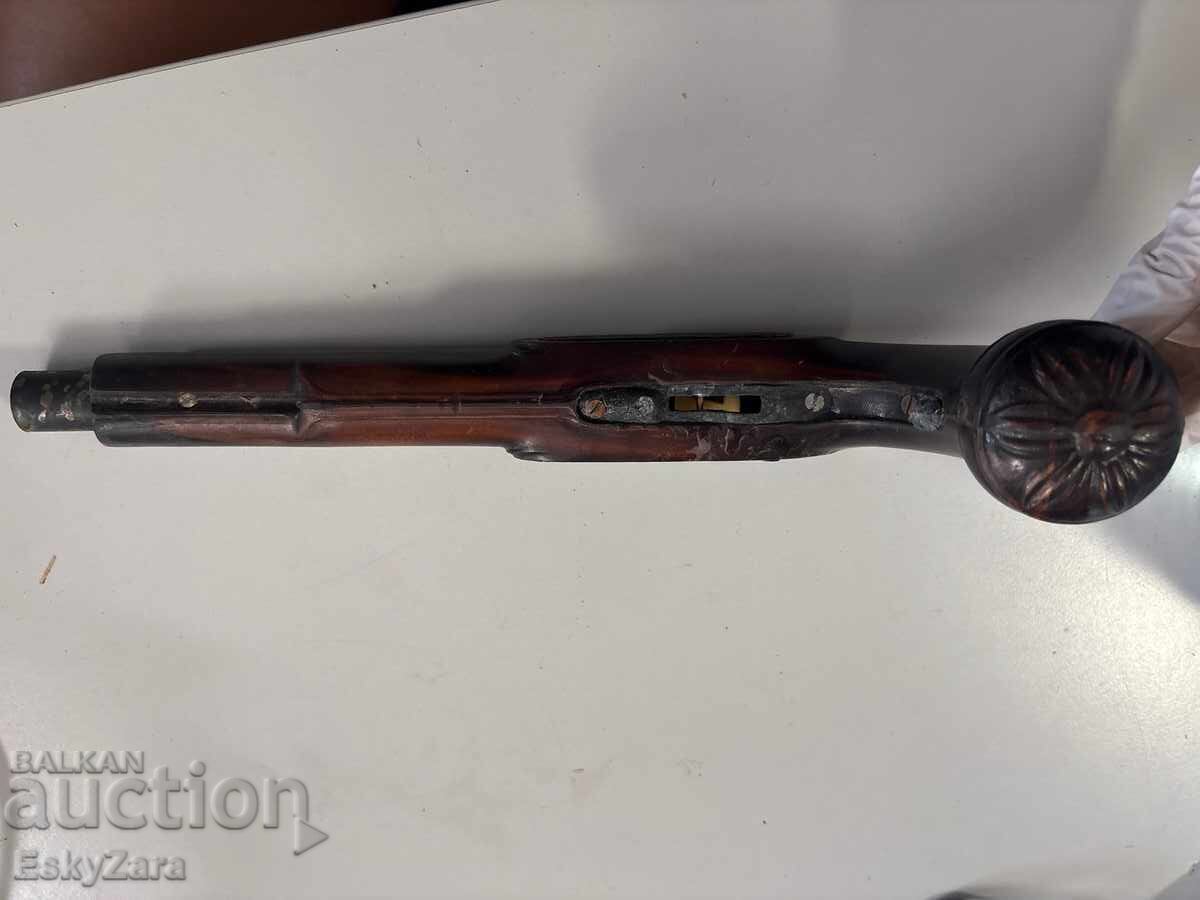 Old wooden stock with barrel for a retro pistol / flintlock pistol with price 10.00 €