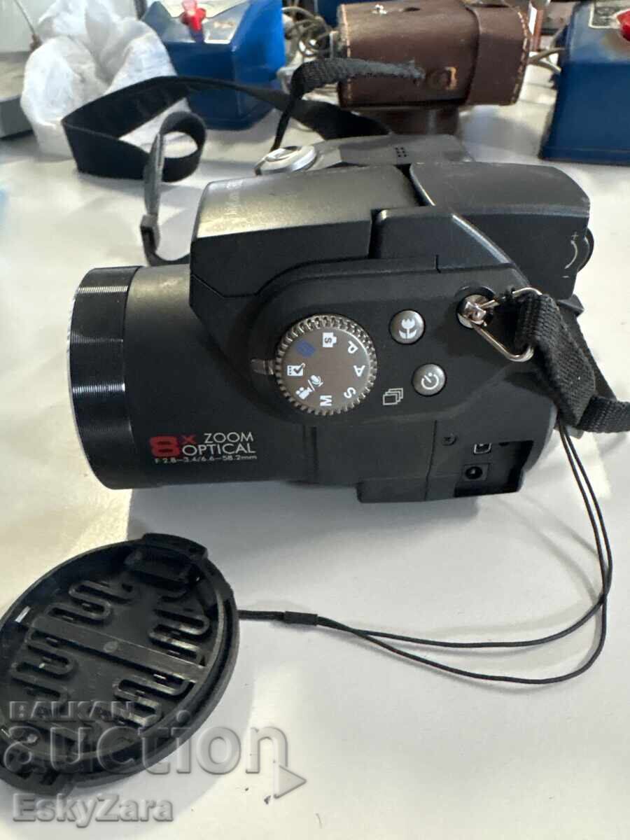 Аукцион Ретро цифров фотоапарат JayCam JC-i4800 (4.0 MP, 8x Zoom)