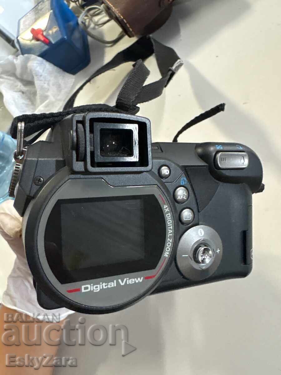 Доставка на Ретро цифров фотоапарат JayCam JC-i4800 (4.0 MP, 8x Zoom)