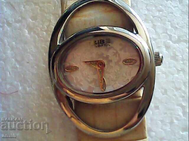 Watches all working no batteries with price 12.00 €
