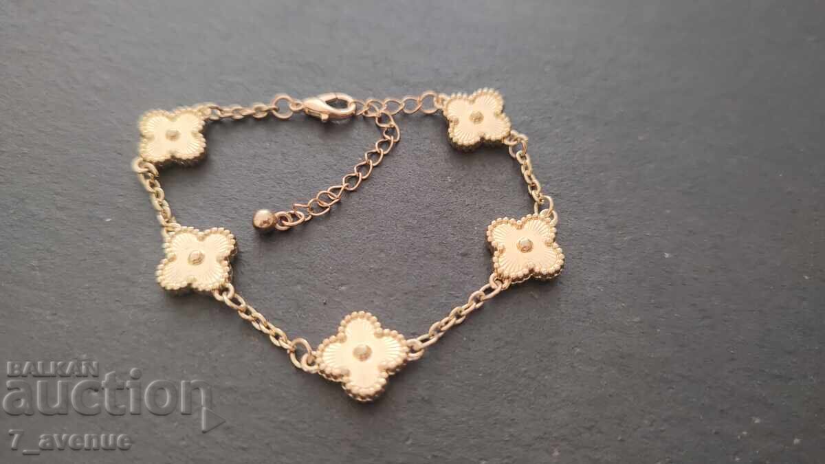 Auction  Gold-plated flower bracelet