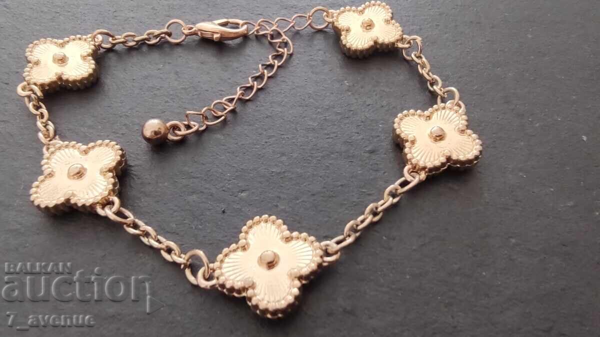 Gold-plated flower bracelet